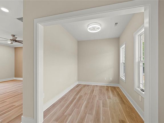 4th image of 223 Timber Hill Ct