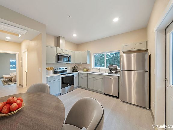 3rd image of 8702 Bridgeport Way SW #203