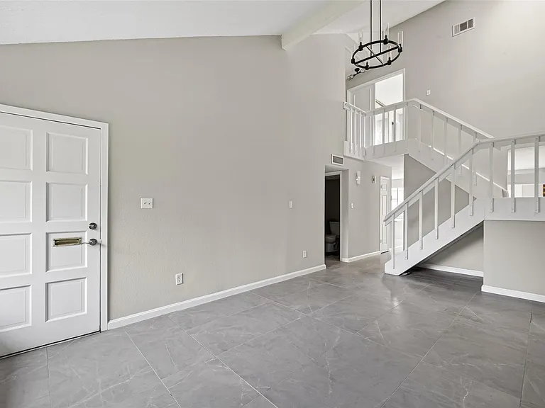 2340 Woodland Park Dr #113 — Photo 10