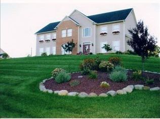 6211 Rossiter Rd, Jamesville, NY 13078