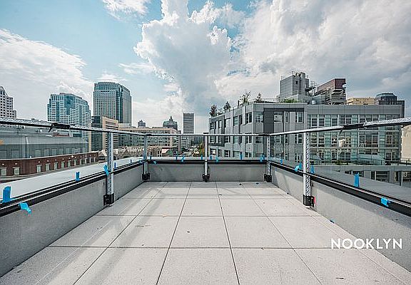 4th image of 250 Gold St #1101