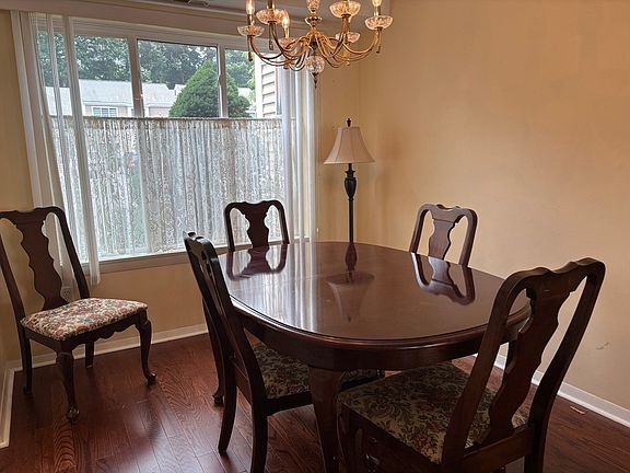 5th image of 220 Nassau Dr #220