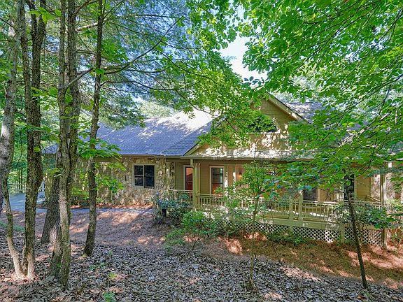 3rd image of 309 Summit Dr