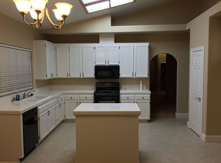 8757 Feathertop Rd, Riverside, CA 92508