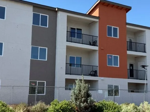 Arrowleaf Apartments