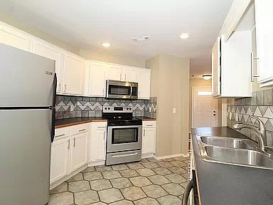 4th image of 1567 N Caddo Ave