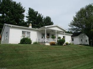 987 Lawvers Ln NE, Ne, OH 44663