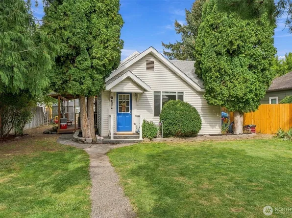 319 NW C St, Ephrata, WA 98823