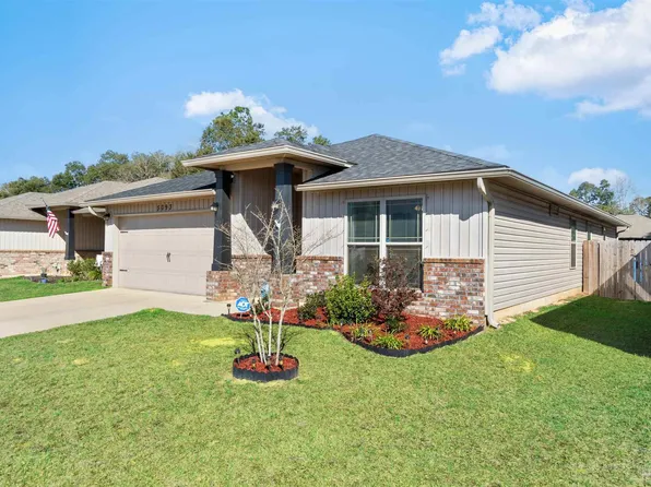 5093 Peach Dr, Pace, FL 32571