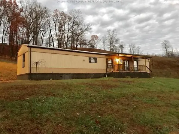 2815 Greenview Rd, South Charleston, WV 25309