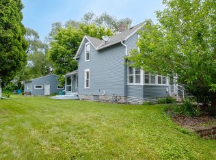 743 Armstrong Ave, Saint Paul, MN 55102