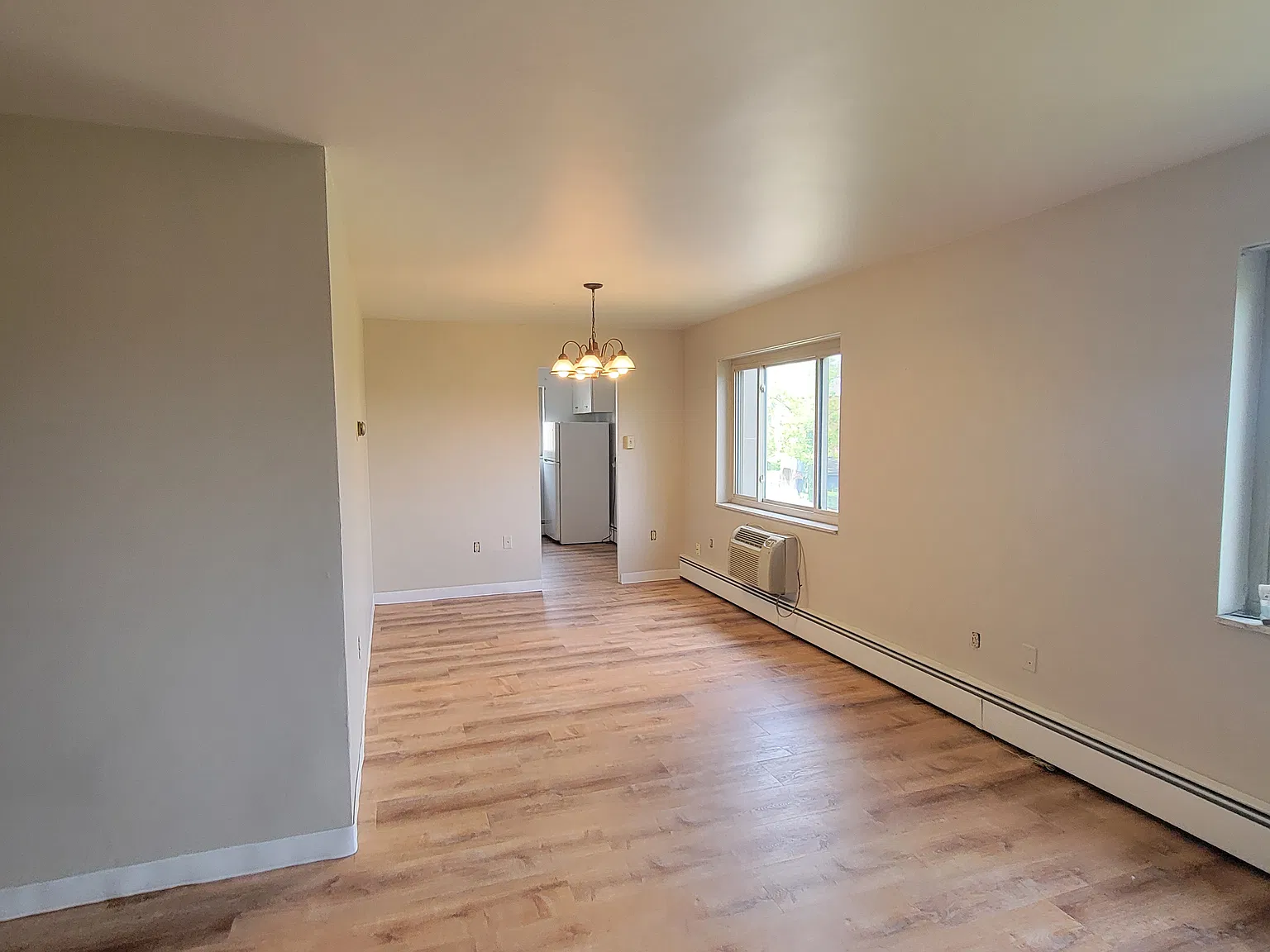 1 bed, 670 sqft, $1,300 — Photo 4