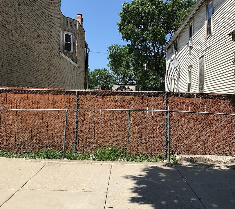 2nd image of 2648 W 24th St
