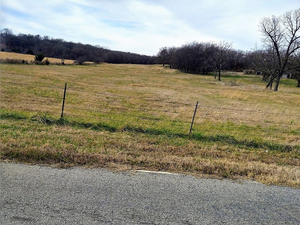 2nd image of 10672 S 4200th Rd