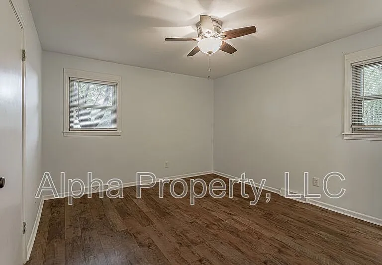 109 Roberts Cir — Photo 12