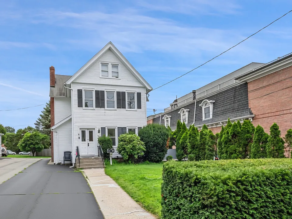 39 Church St #1