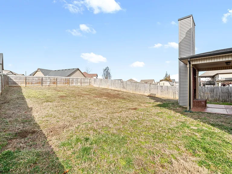 2976 McManus Cir — Photo 37