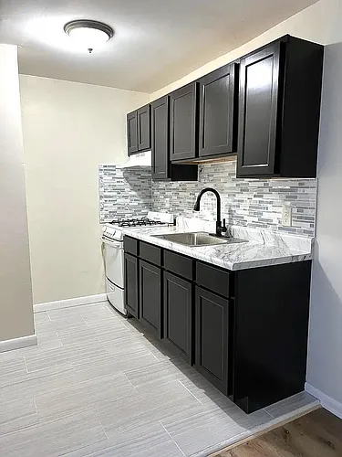 390 Stuyvesant Ave Photo 1