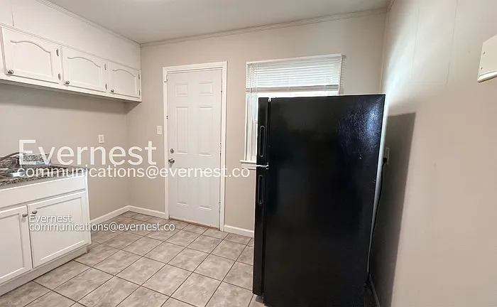200 Woodward Dr — Photo 7