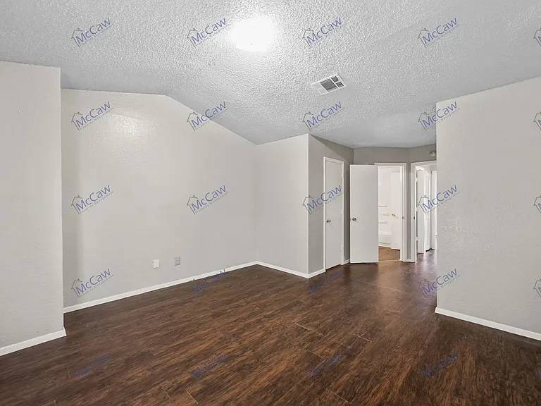 2198 Aspen Dr — Photo 9
