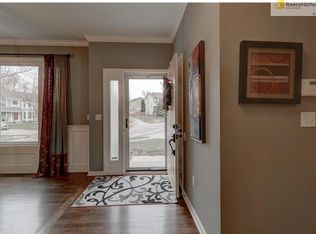 627 N Canyon Dr, Olathe, KS 66061