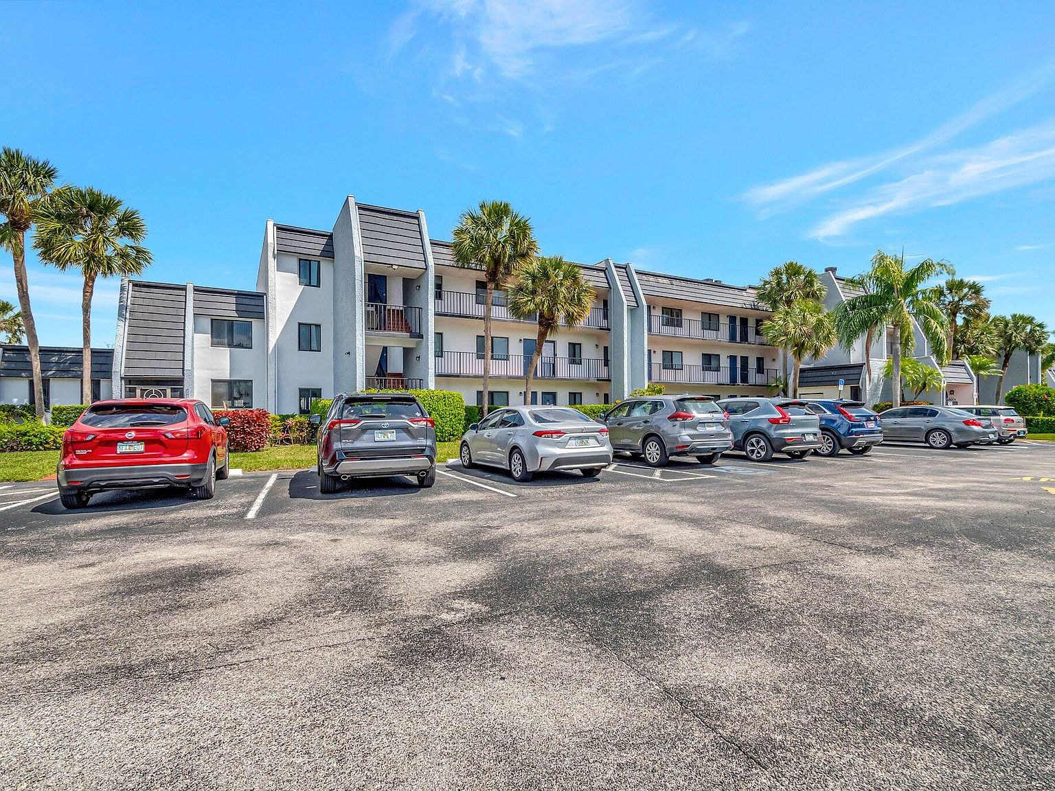 4242 Deste Court #201