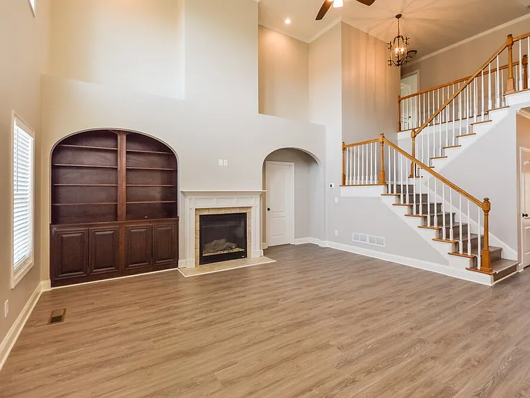 90 Riverstone Dr — Photo 10