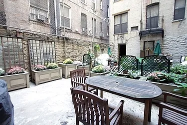 Rented by Cooper & Cooper Real Estate