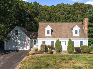 19 Timber Ridge Dr, Pawcatuck, CT 06379