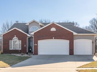 1815 Silver Maple Trl, North Liberty, IA 52317