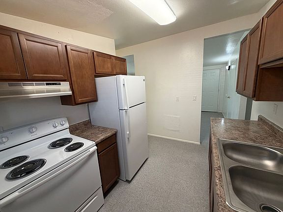 3rd image of 3240 E Towner St APT C