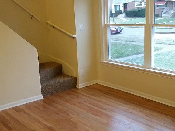 3rd image of 1364 Kenilworth Ave