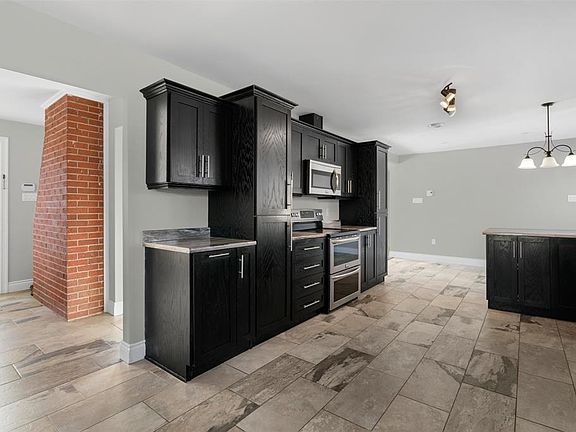 4th image of 24 Whites Road