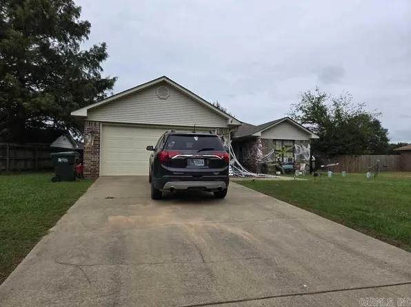 1415 Pyramid Dr, Conway, AR 72034