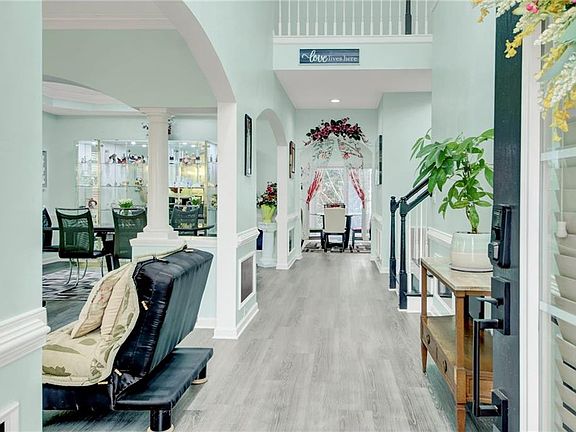 4th image of 6094 Mimosa Cir