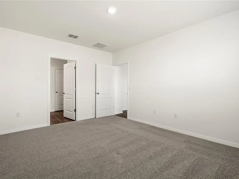 1699 Three Bars Rd — Photo 10