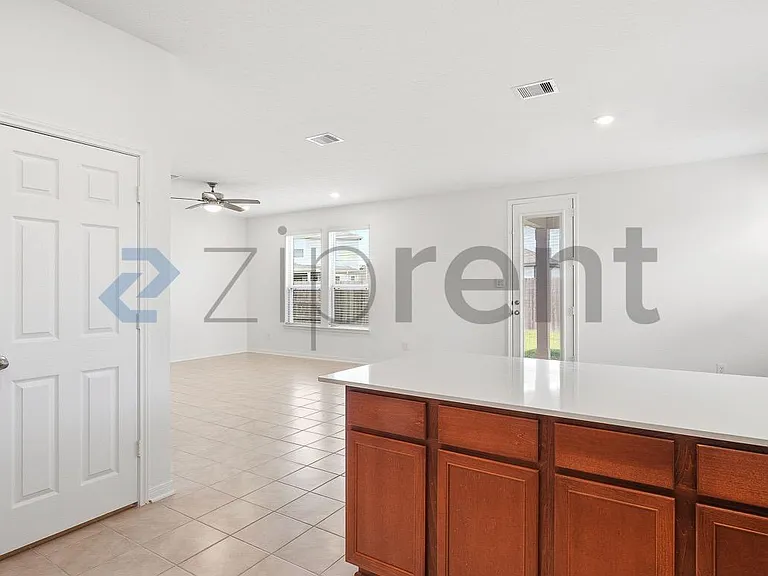 2845 Shimmer Edge Dr — Photo 13