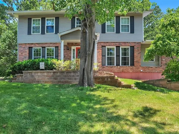 4663 Forest Valley Dr, Saint Louis, MO 63128