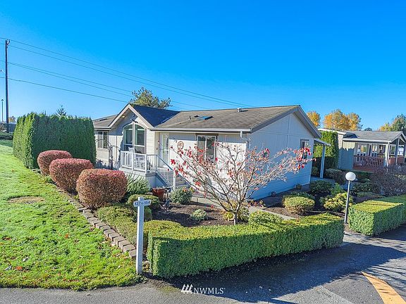 2nd image of 14727 43rd Ave NE Unit 137