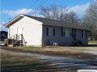 2001 Barkley Bridge Rd, Hartselle, AL 35640