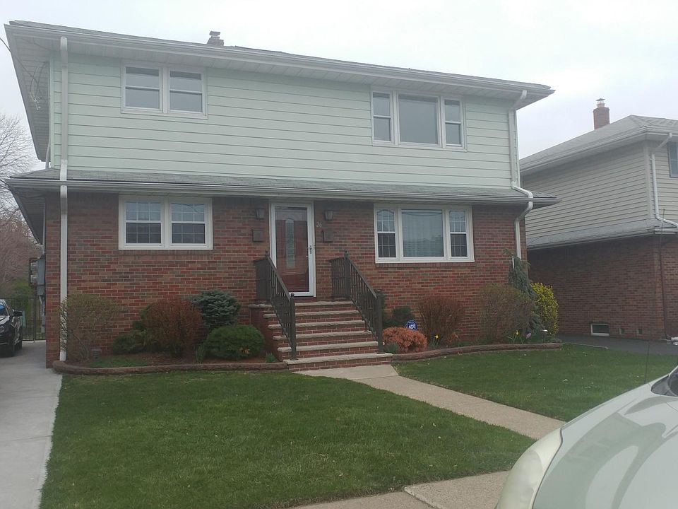 2nd image of 26 Cottage Pl #2