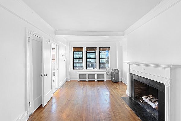 1st image of 865 1st Ave #15-B