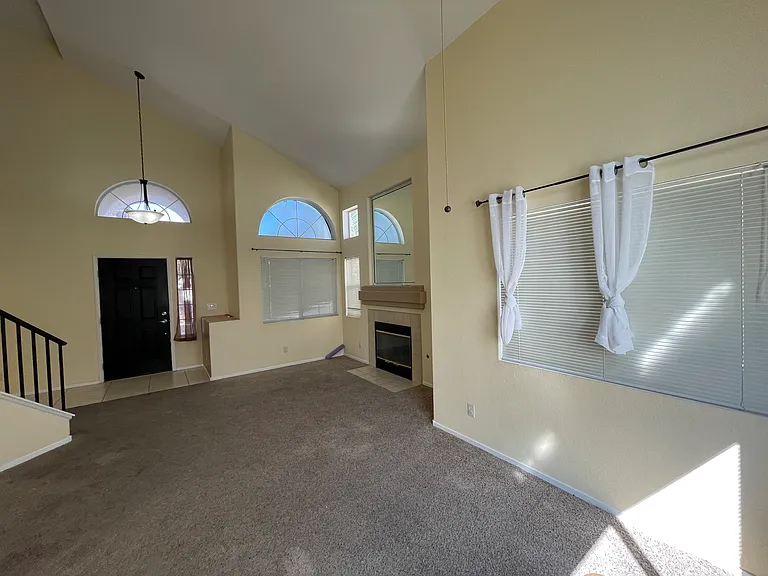 250 Camelback Ridge Ave — Photo 9