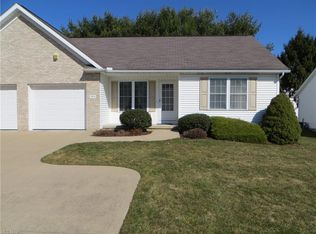 311 Abby Ln, Hartville, OH