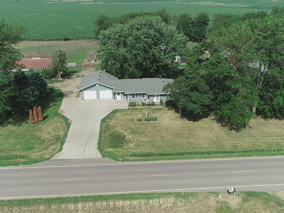 3645 Elmwood Ave, Sioux Center, IA 51250 Zillow