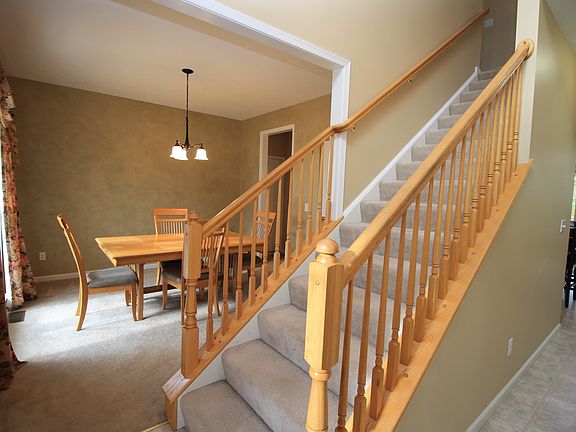 5th image of 10052 Mallard Ct
