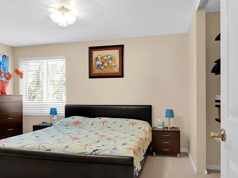 9022 Dupont Pl — Photo 18