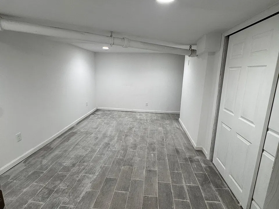Building Photo 3