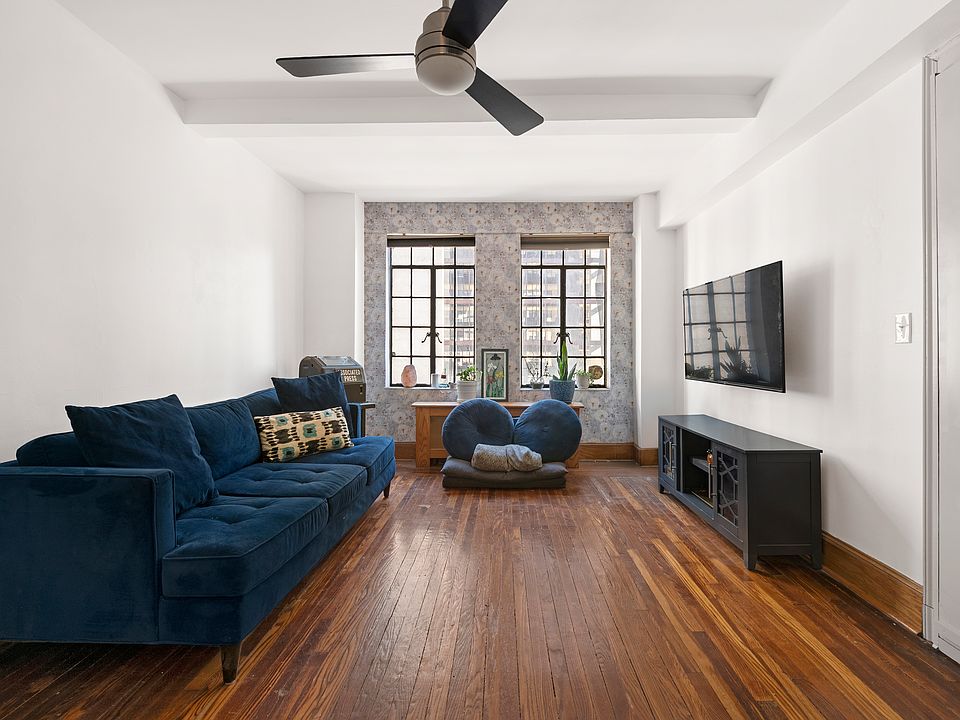1st image of 320 E 42nd St APT 607
