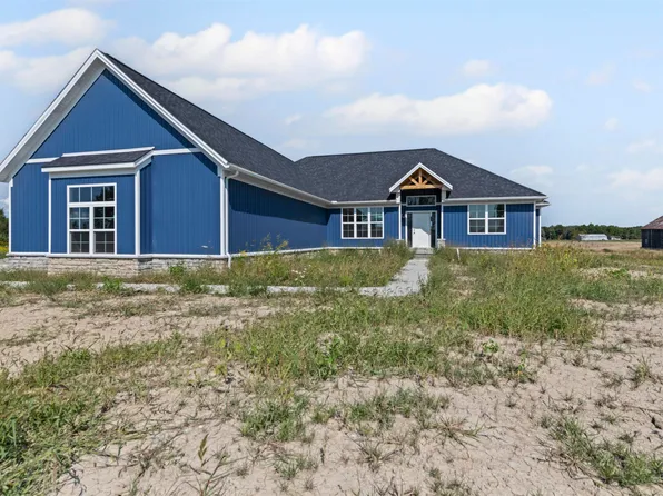 7082 Springborn Rd, China, MI 48054